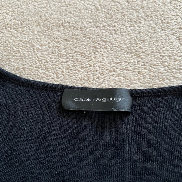 Black scoop neck sweater vest size small - Picture 8 of 8